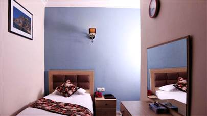 اتاق یک تخته هتل هالی تهران اتاق یک تخته هتل هالی تهران